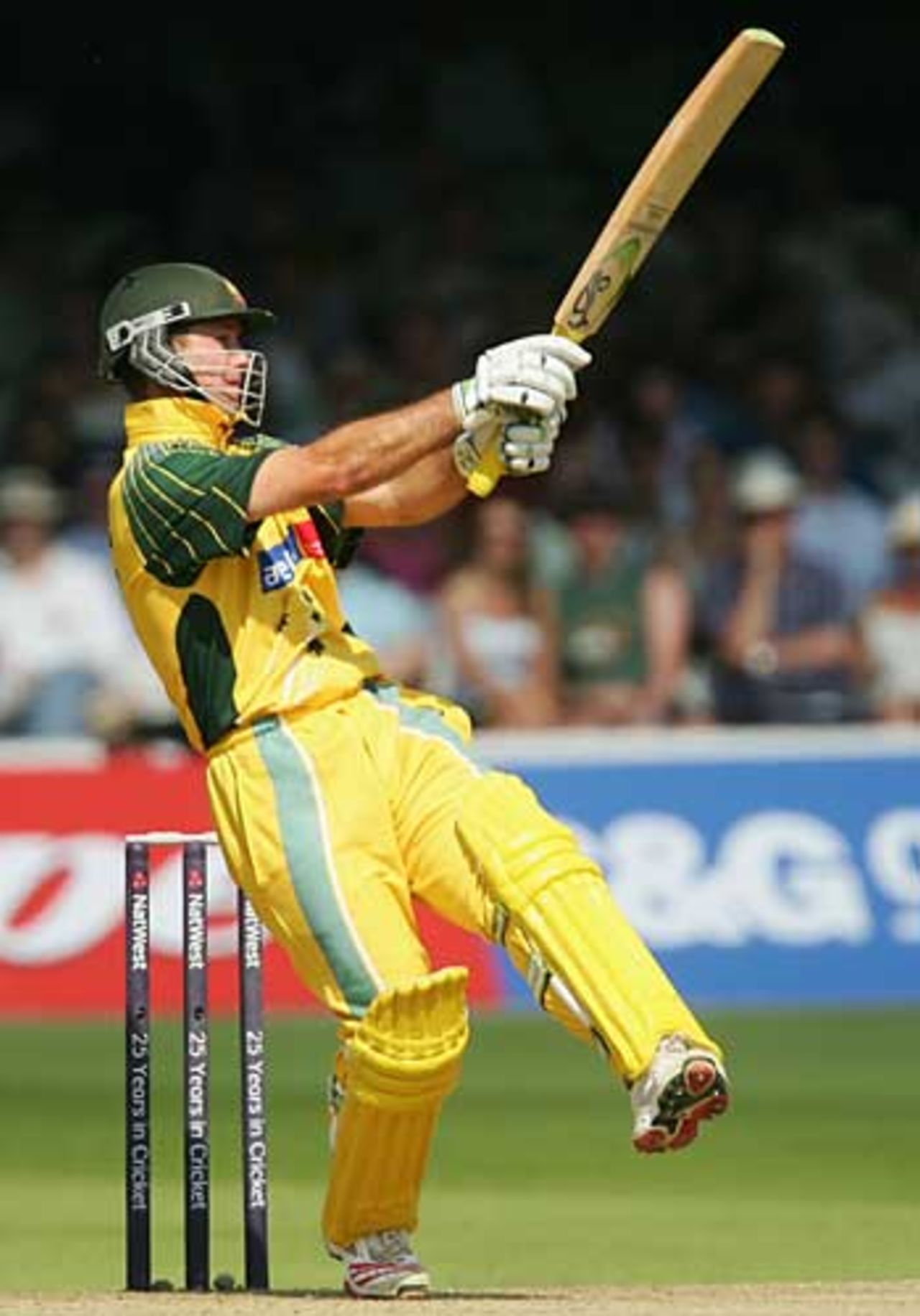 Ricky Ponting pulls during his hundred, England v Australia, NatWest Challenge, Lord's, July 10