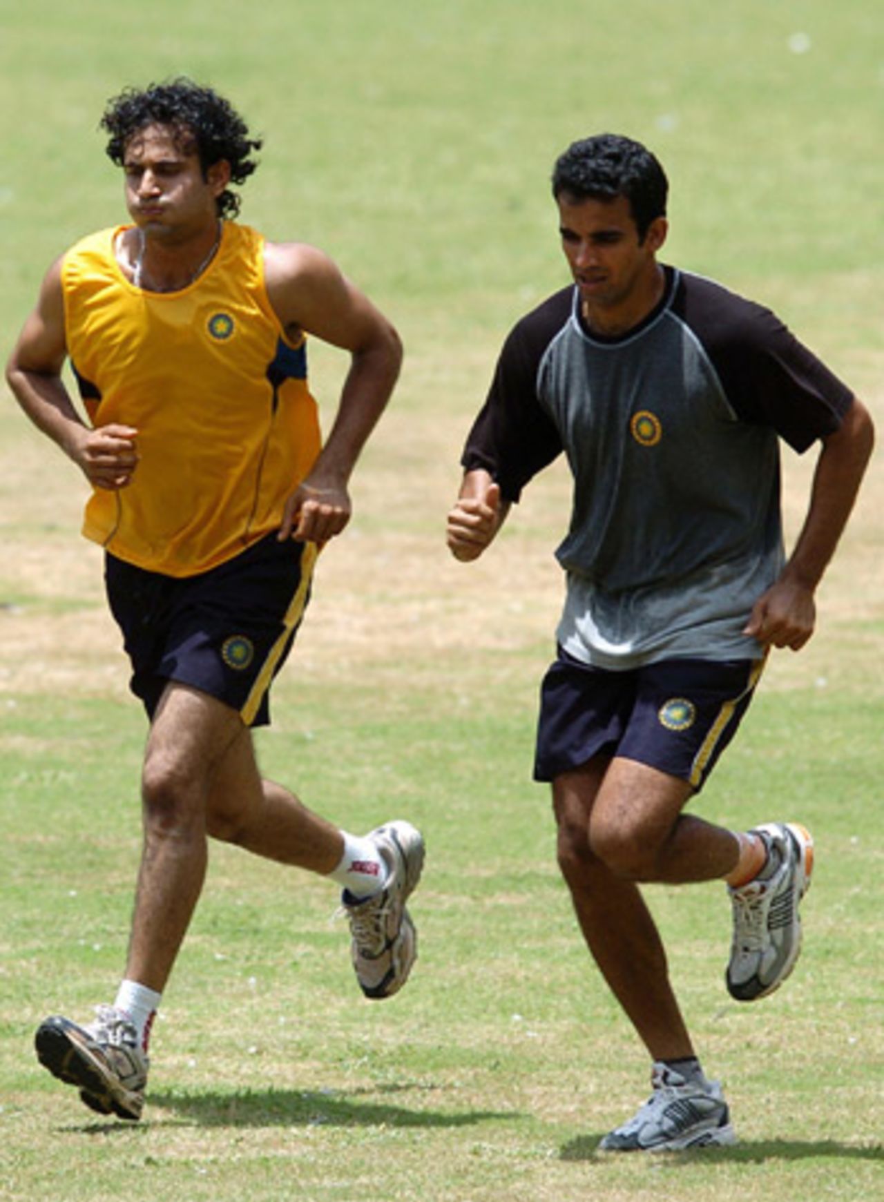Irfan Pathan and Zaheer Khan during training, Chinnaswamy Stadium, Bangalore, July 11, 2005