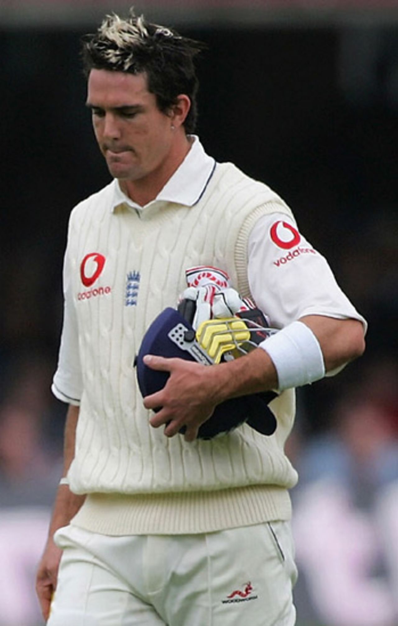 Kevin Pietersen walks back after hitting 57 on debut, England v Australia, Lord's, July 22, 2005