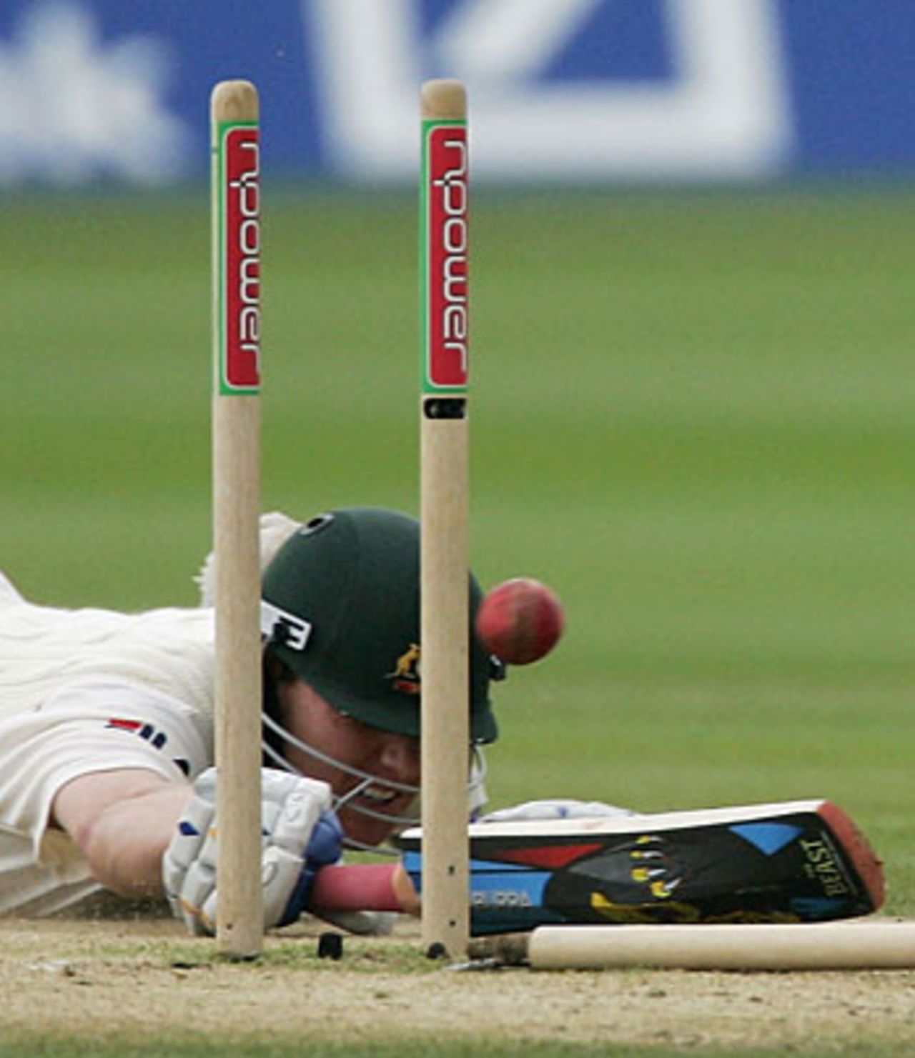 Brett Lee dives but is run out by a direct hit from Ashley Giles, England v Australia, Lord's, July 23, 2005