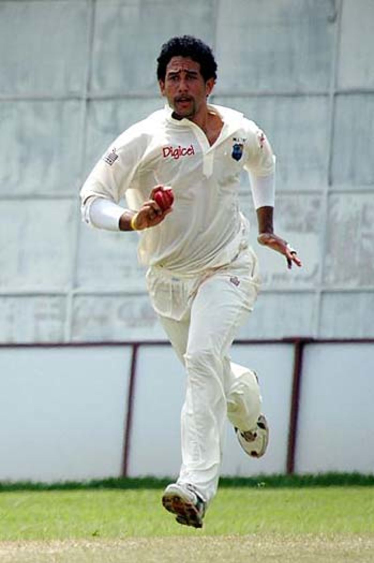 Richard Kelly in action, Sri Lanka, July 2005