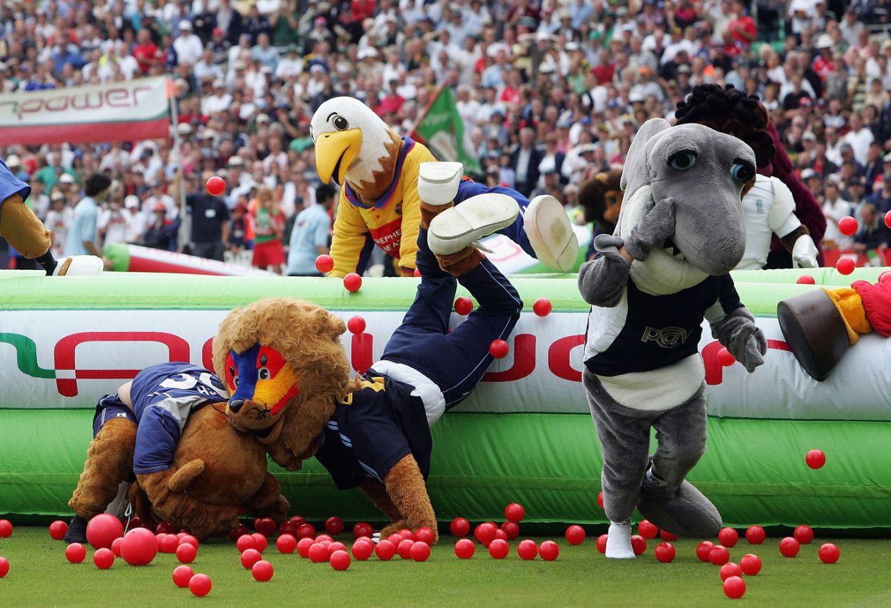 The mascot race on Twenty20 finals day, The Oval, July 30, 2005