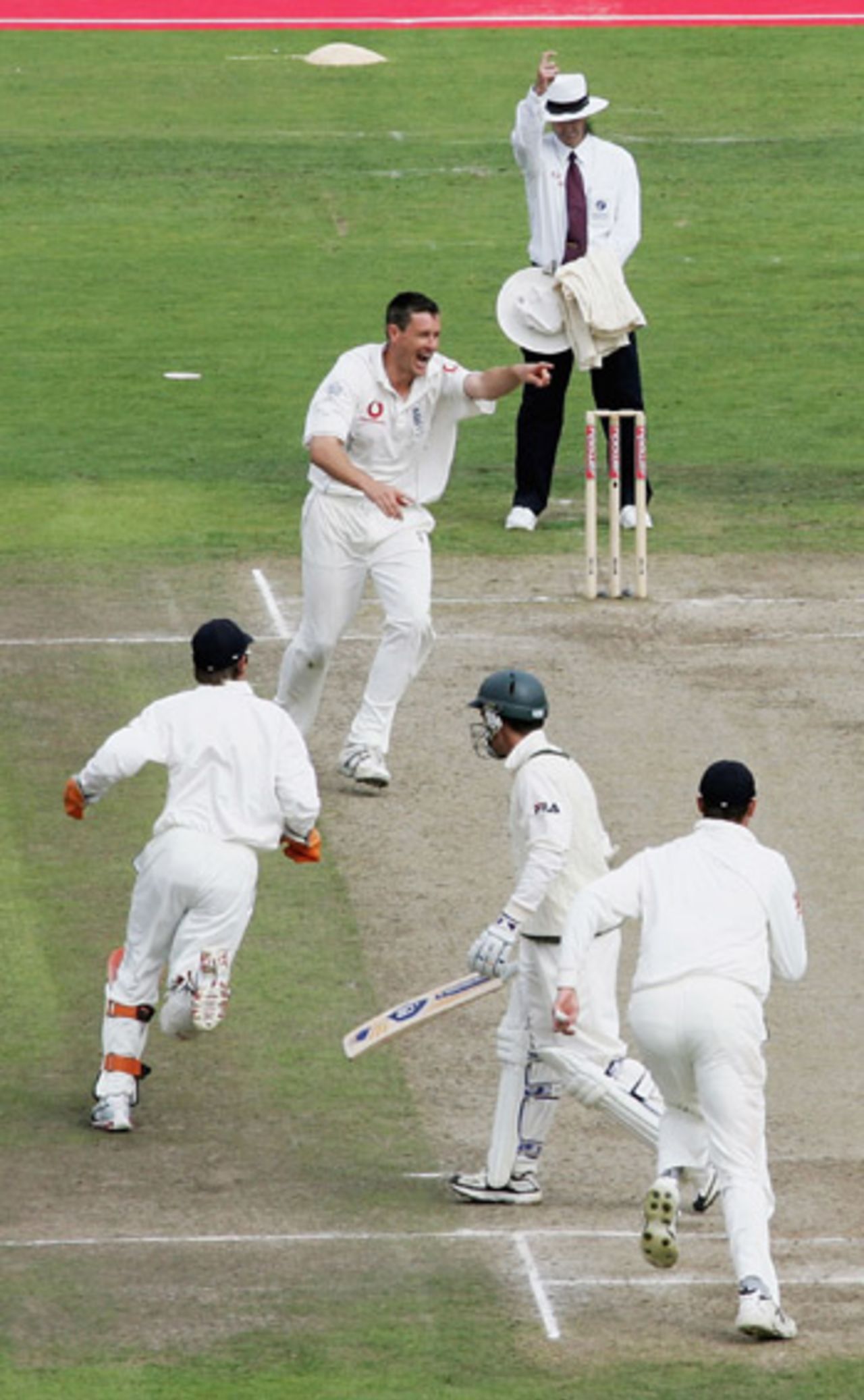 Ashley Giles celebrates Justin Langer's wicket, England v Australia, Old Trafford, August 12, 2005