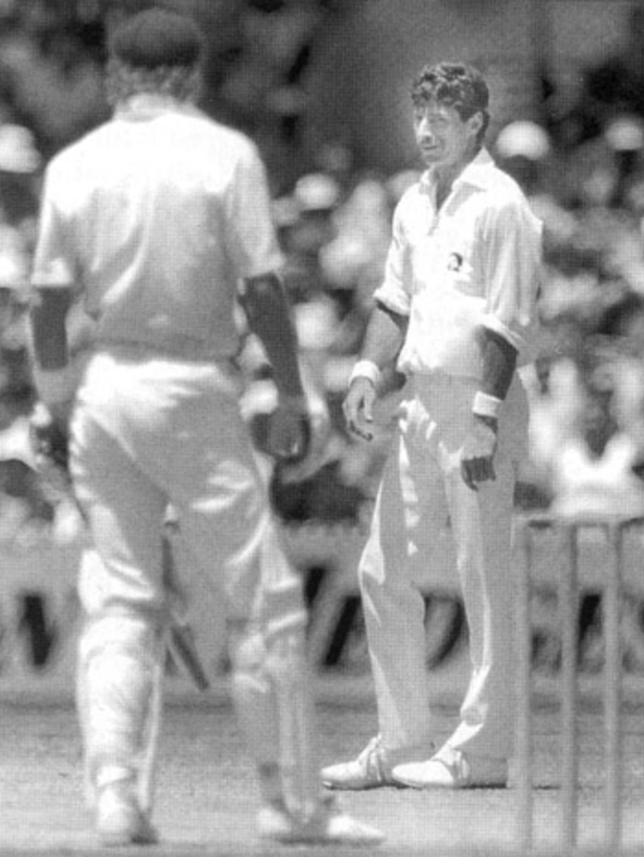 Richard Hadlee confronts Dean Jones, Australia v New Zealand, Melbourne, 1987-88