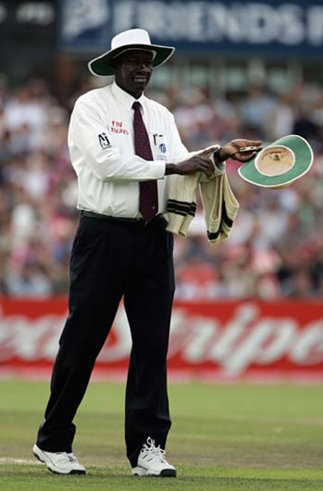 Steve Bucknor warns Australia for time wasting, England v Australia, 3rd Test, Old Trafford, August 14, 2005