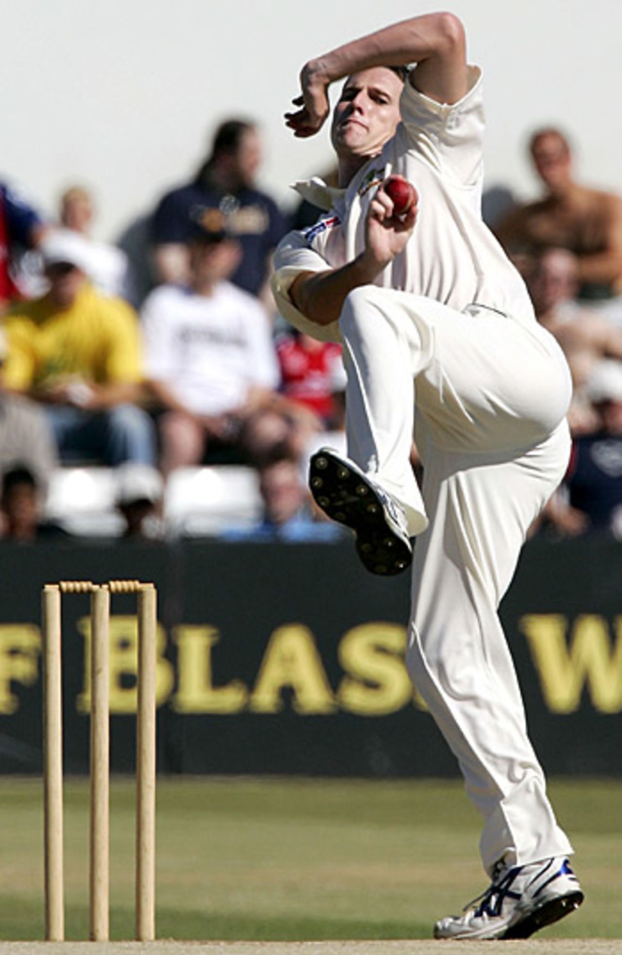 Shaun Tait roars in to bowl, Northamptonshire v Australia, Northampton, August 21, 2005