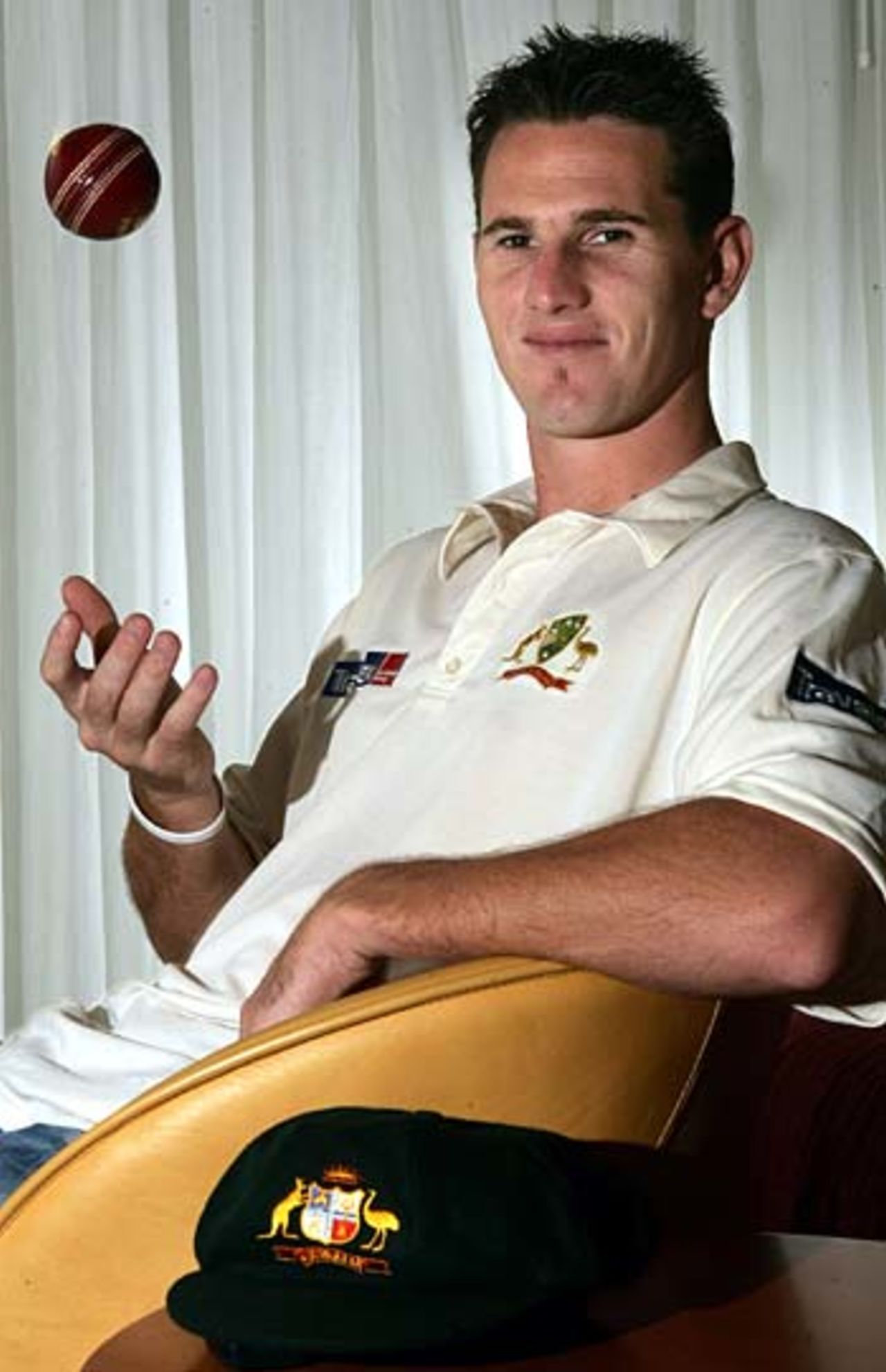 Shaun Tait and his new Baggy Green, Nottingham, August 24, 2005