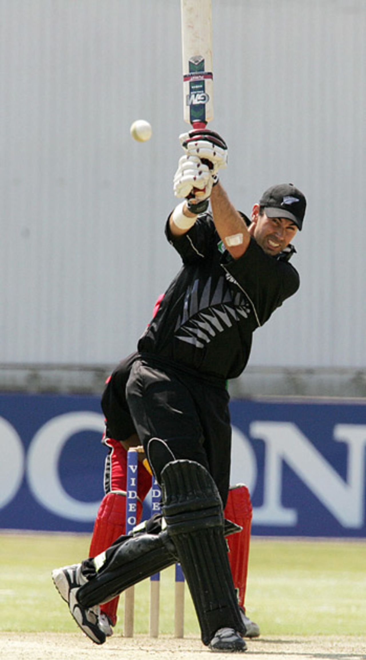 Stephen Fleming blasts one over the top during his innings of 93 against Zimbabwe, first ODI, Bulawayo, August 24, 2005