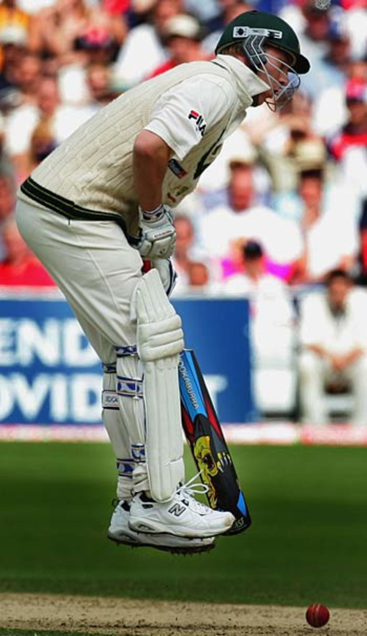 Brett Lee is struck a painful blow, England v Australia, 4th Test, Nottingham, August 27, 2005