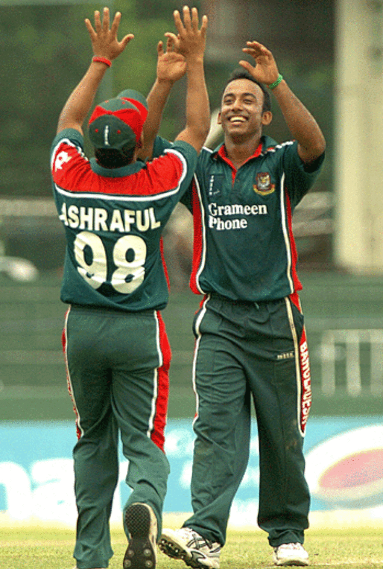 Aftab Ahmed is all smiles after dismissing Kumar Sangakkara, Sri Lanka v Bangladesh, Sinhalese Sports Club, Colombo, August 31, 2005