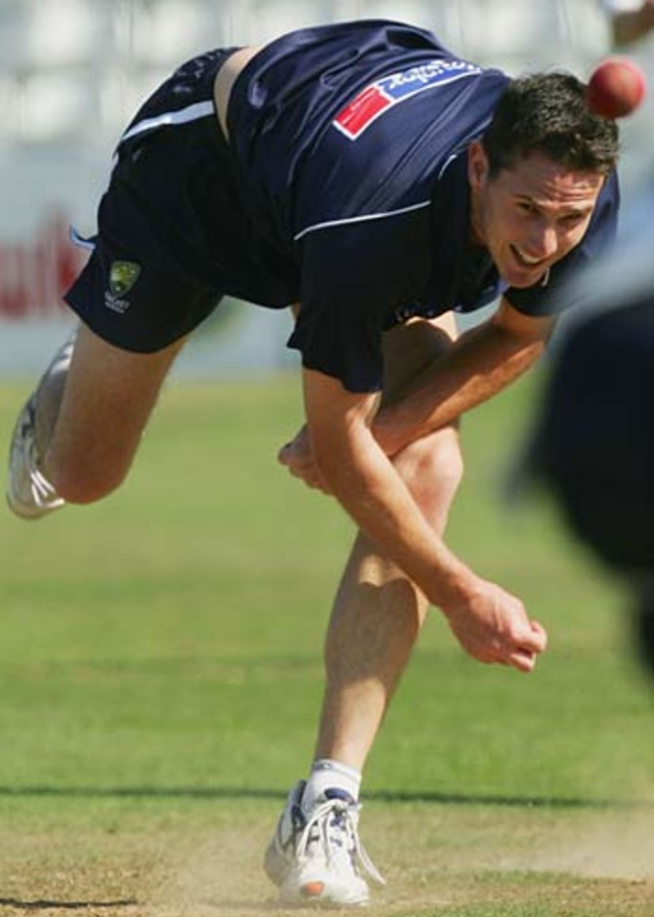Shaun Tait lets fly in the nets, Chelmsford, September 2, 2005