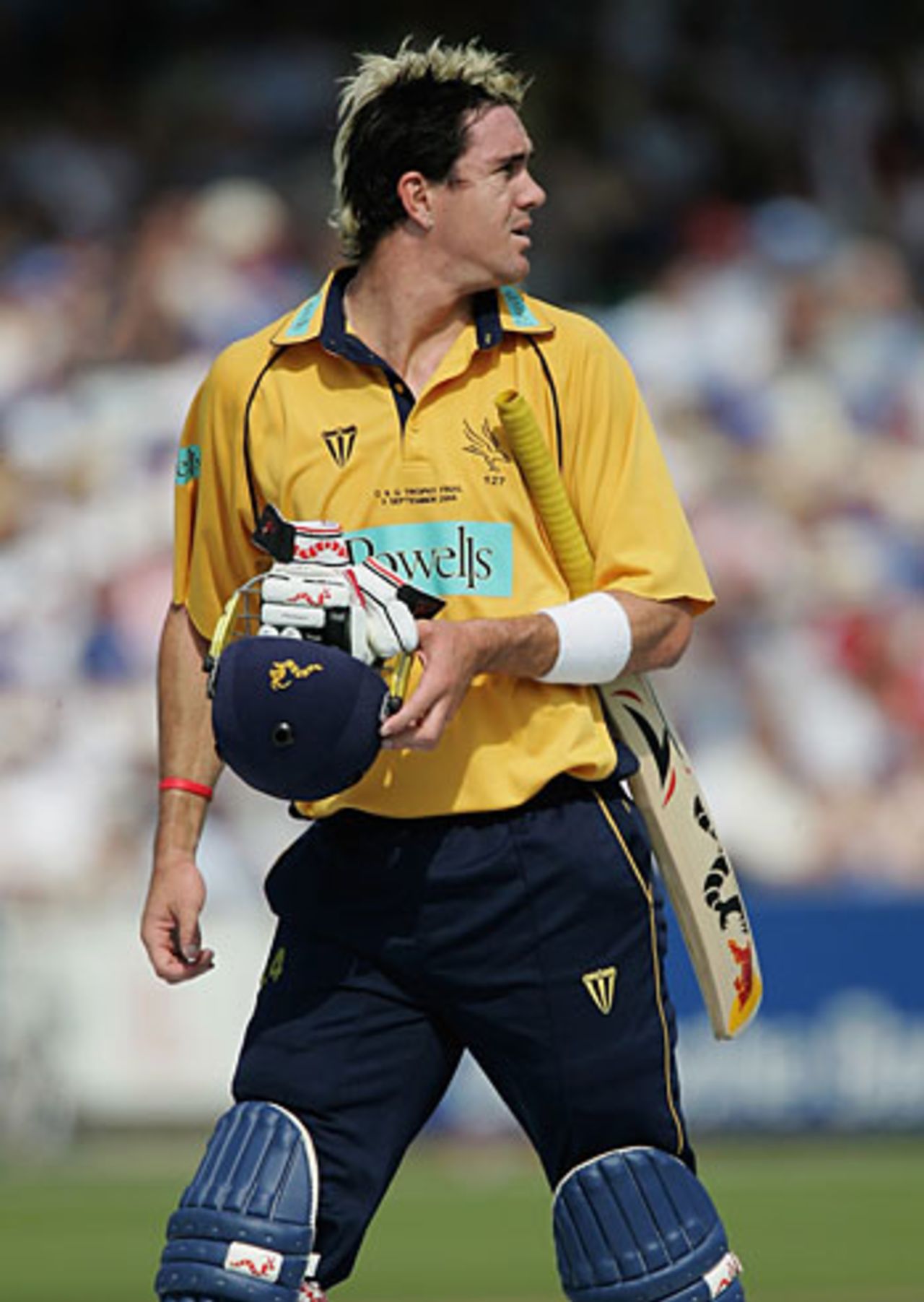 Kevin Pietersen trudges off, Hampshire v Warwickshire, Lords, September 3, 2005