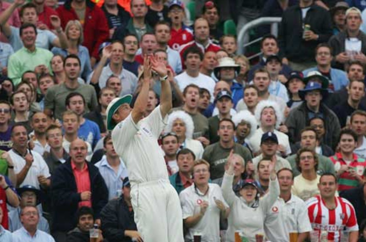 Ashley Giles takes an excellent catch in the deep, England v Australia, The Oval, September 11, 2005