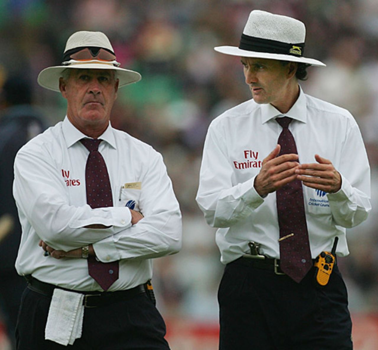 Umpires Billy Bowden and Rudi Koertzen discuss the fading light, England v Australia, The Oval, September 11, 2005
