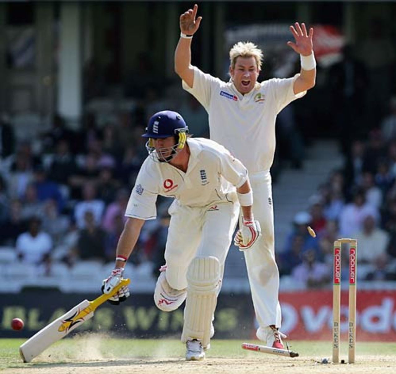 Kevin Pietersen just beats Michael Clarke's direct hit, England v Australia, 5th Test, The Oval, September 12, 2005