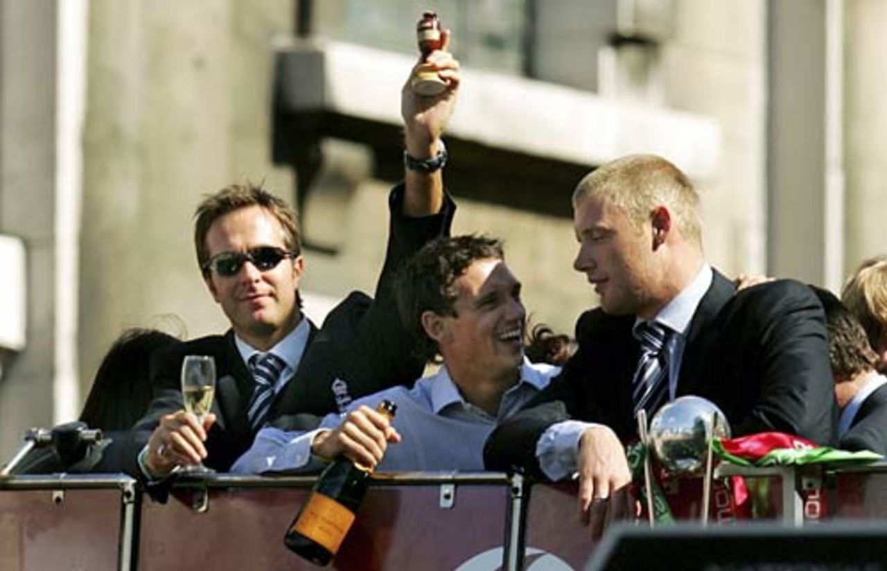 Michael Vaughan and Andrew Flintoff at the front of the bus, London,  September 13, 2005