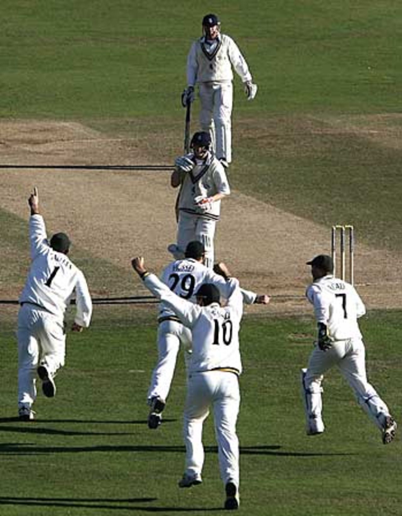 The long wait is over: Notts players celebrate the final wicket against Kent, as they became County Champions for the first time since 1987, Kent v Notts, Canterbury, September 17, 2005