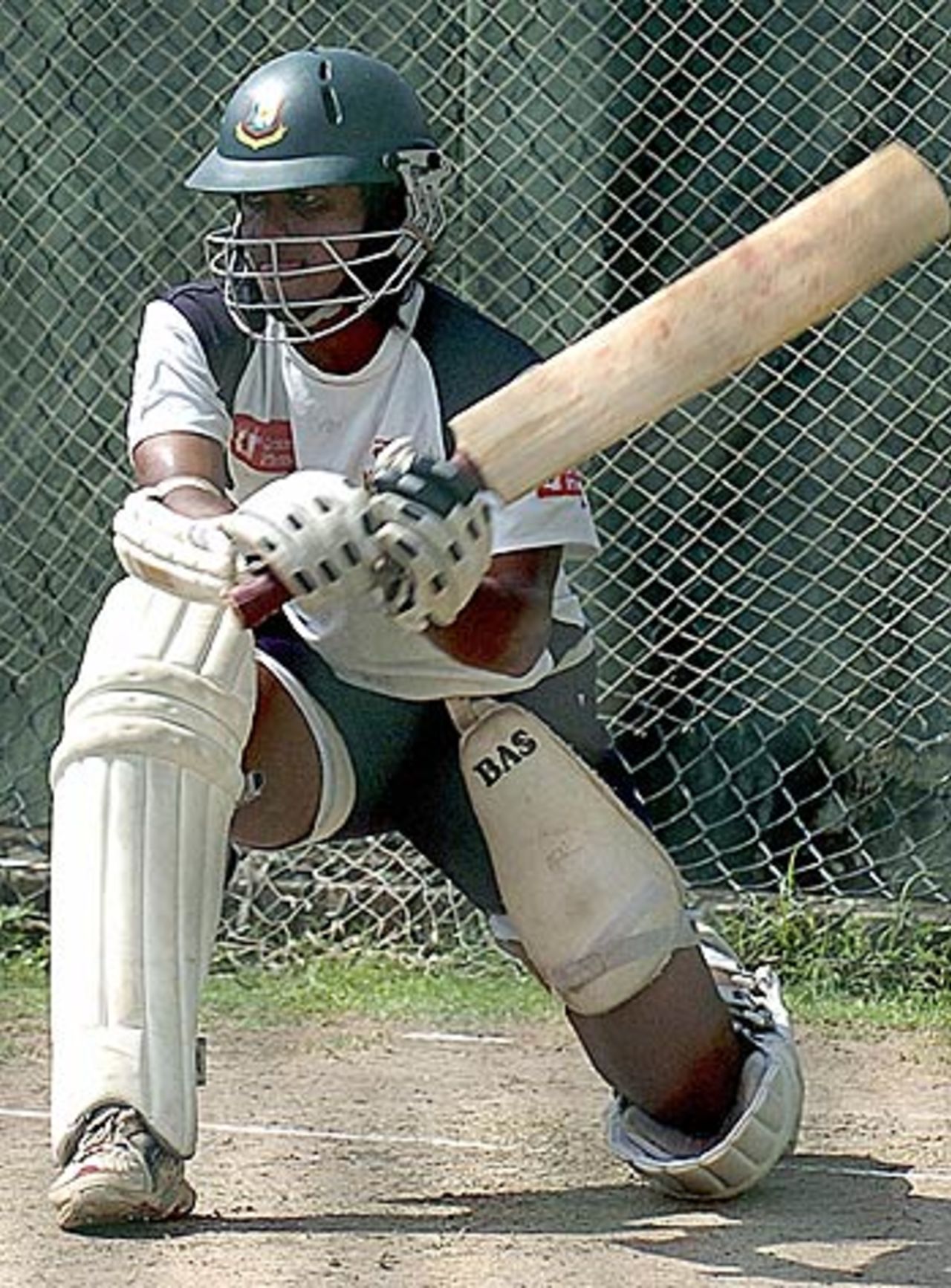 Shahriar Nafees during practice ahead of the final Test against Sri Lanka, Colombo, September 18, 2005