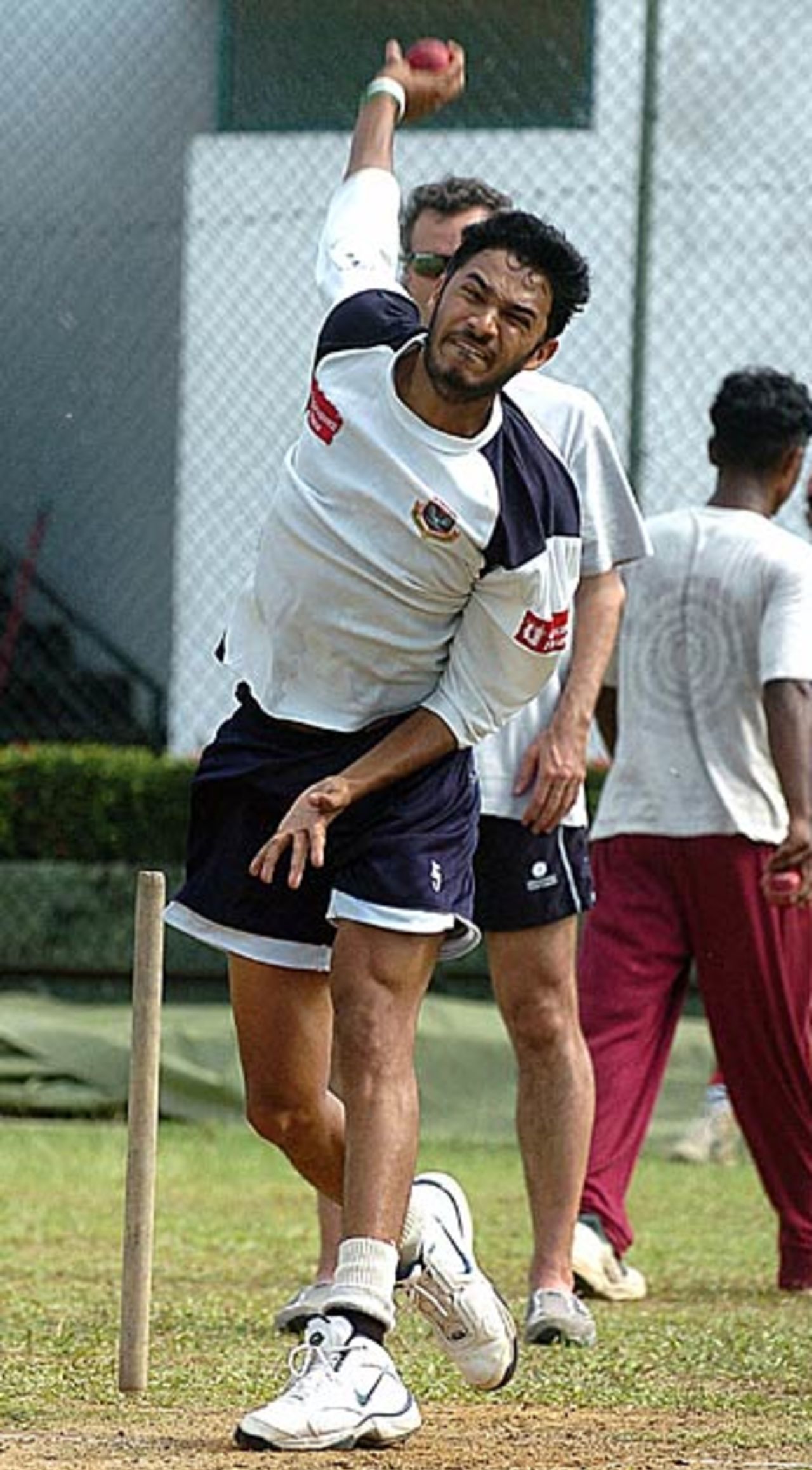 Talha Jubair practises before the second Test against Sri Lanka, Colombo, September 18, 2005