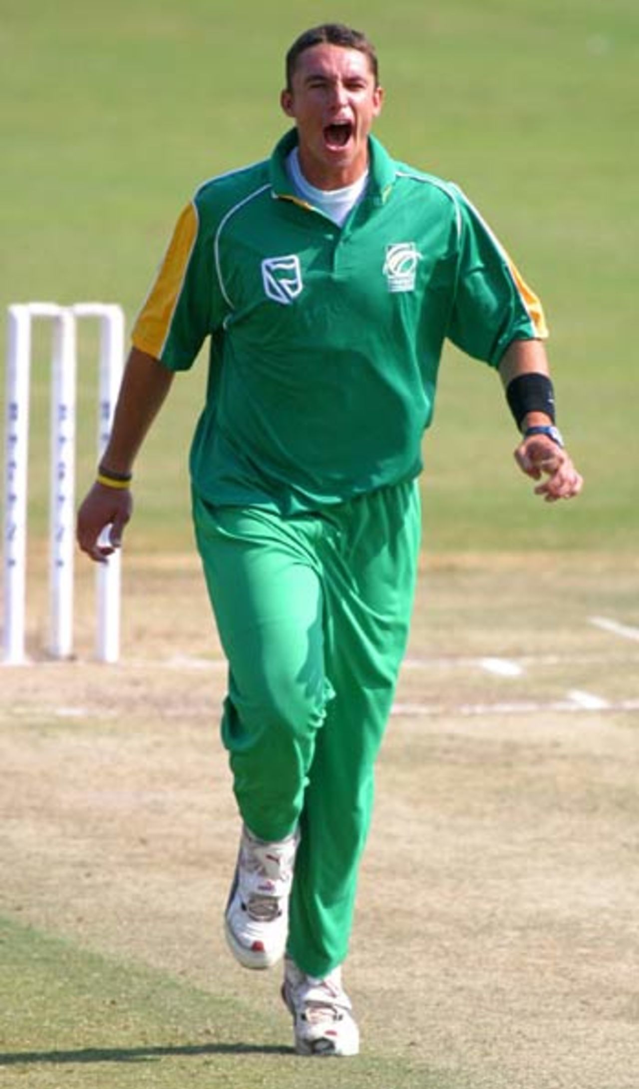 Andre Nel celebrates, South African XI v Jacques Kallis XI, Centurion Park, September 18, 2005
