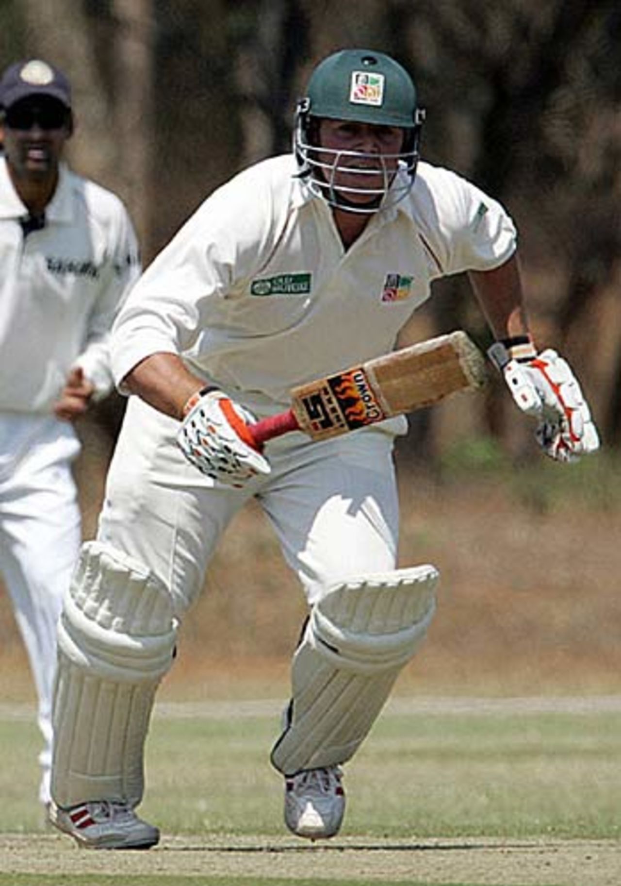 Terry Duffin scrambles a single, Zimbabwe v India, Harare, September 20, 2005