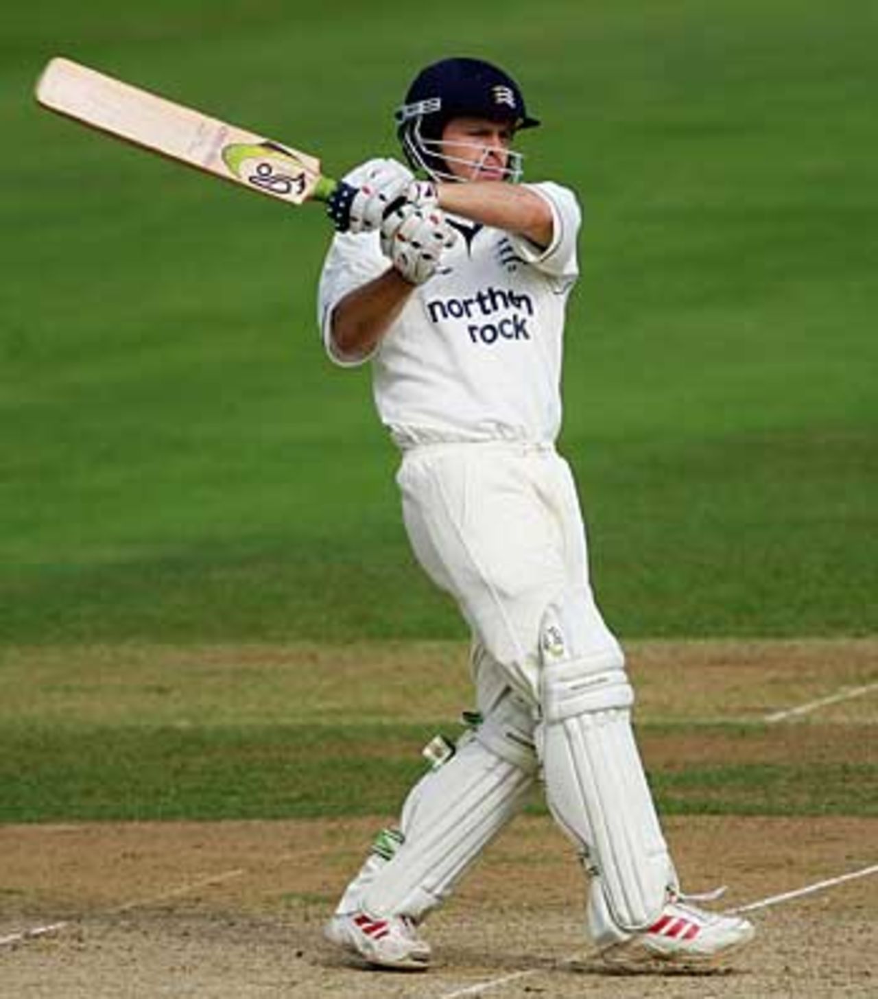 Ed Joyce stands tall as he pulls to the leg side, Surrey v Middlesex, The Oval, September 21, 2005