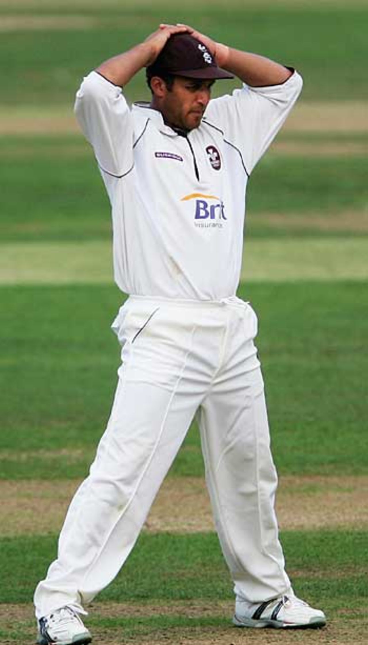 Mark Butcher holds his head in frustration, Surrey v Middlesex, The Oval, September 21, 2005