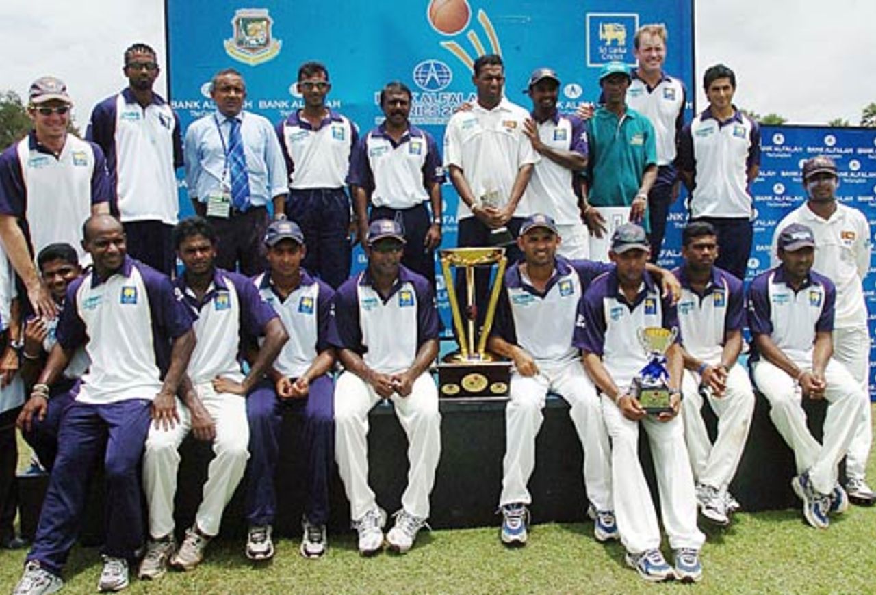 The victorious Sri Lankan team pose with the trophy after beating Bangladesh 2-0 in the Test series, Sri Lanka v Bangladesh, 2nd Test, Colombo, September 22, 2005