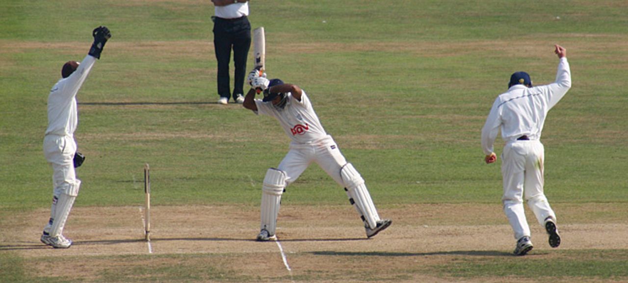 Rana Naved-ul-Hasan is controversially given out, caught by David Fulton, Sussex v Kent, Hove, September 22, 2005