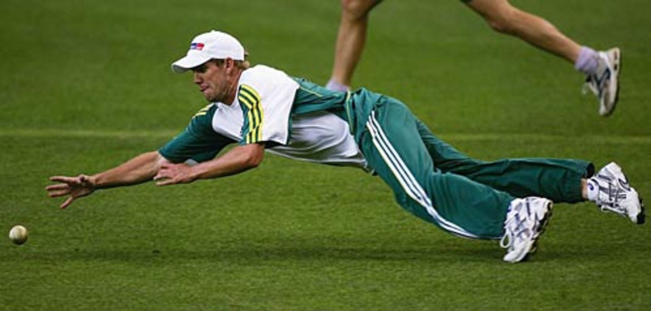 James Hopes dives full length during fielding practice, Melbourne, October 3, 2005