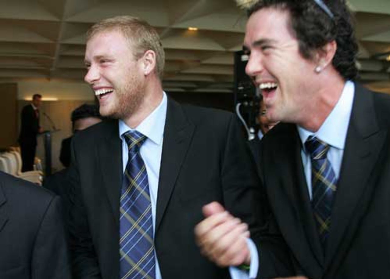 Andrew Flintoff and Kevin Pietersen at the unveiling of the ICC Super Series trophy, Melbourne, October 3, 2005