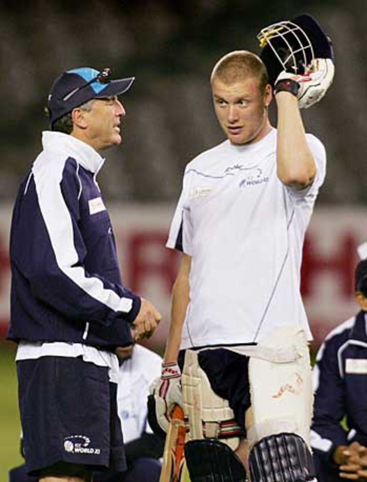 John Wright chats with Andrew Flintoff during a training session, Melbourne, October 4, 2005