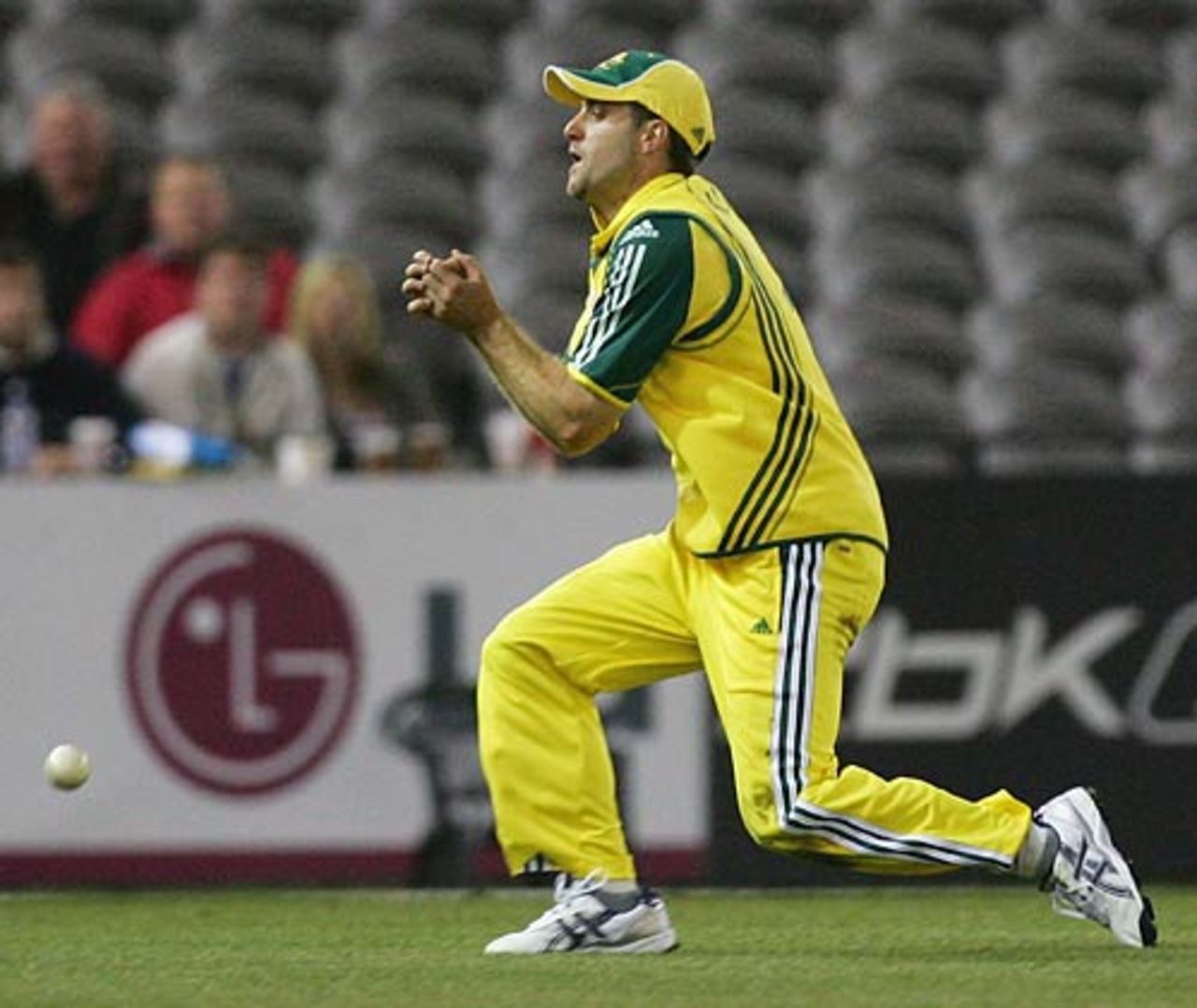 Simon Katich drops Kumar Sangakkara, Australia v World XI, 1st ODI, Super Series, Melbourne, October 5, 2005