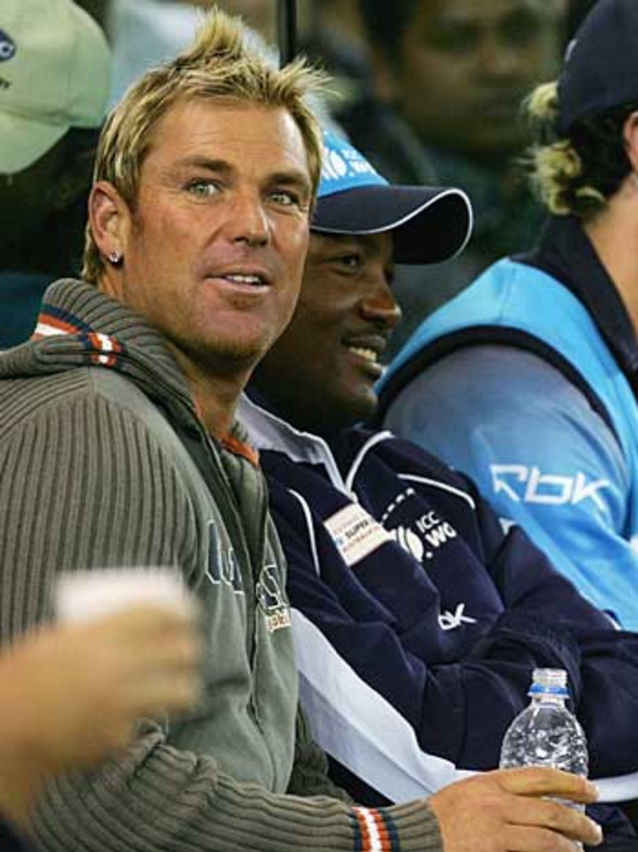 Shane Warne watches from the sidelines, Australia v World XI, 1st ODI, Super Series, Melbourne, October 5, 2005