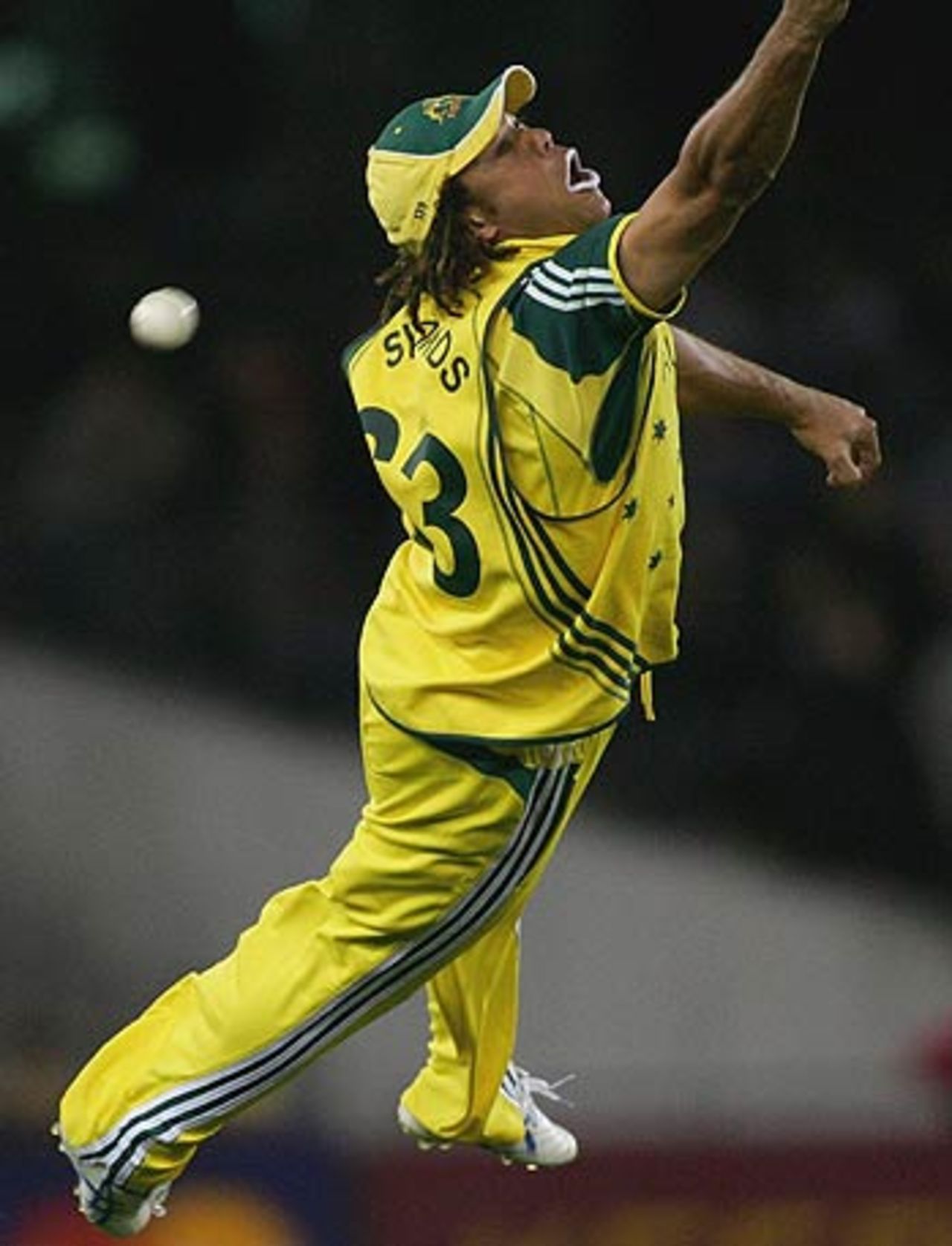 Andrew Symonds in a desperate dive, Australia v World XI, 2nd ODI, Super Series, Melbourne, October 7, 2005