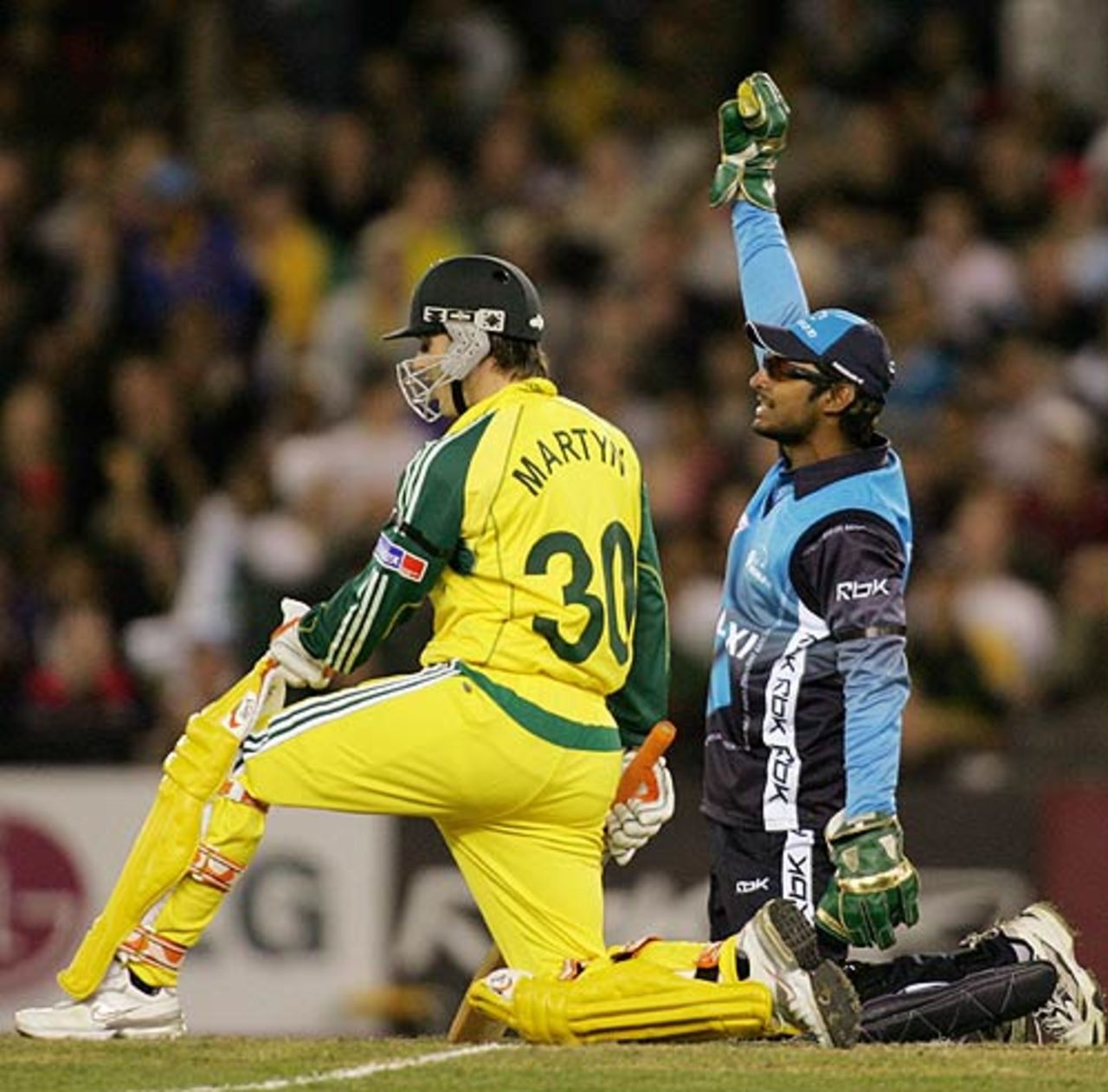 Kumar Sangakkara appeals against Damien Martyn, Australia v World XI, 3rd ODI, Super Series, Melbourne, October 9, 2005