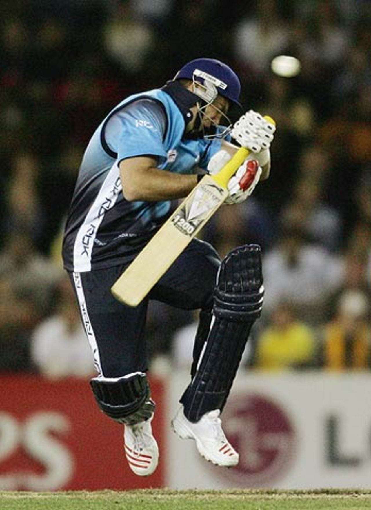 Jacques Kallis hurries out of the way, Australia v World XI, 3rd ODI, Super Series, Melbourne, October 9, 2005