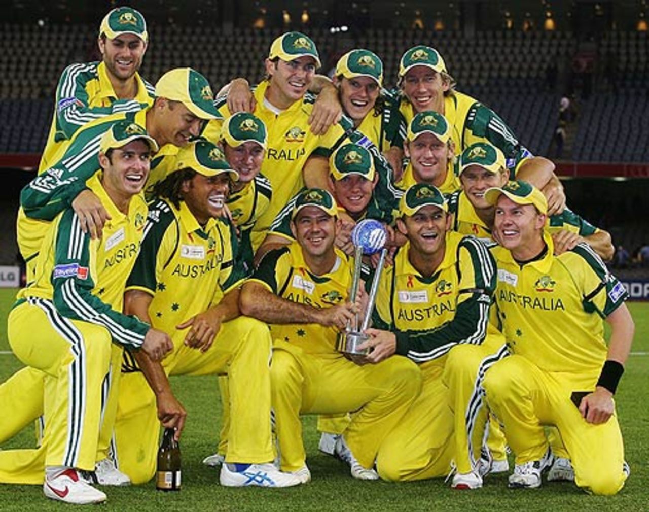 Australia pose with the trophy, Australia v World XI, 3rd ODI, Super Series, Melbourne, October 9, 2005