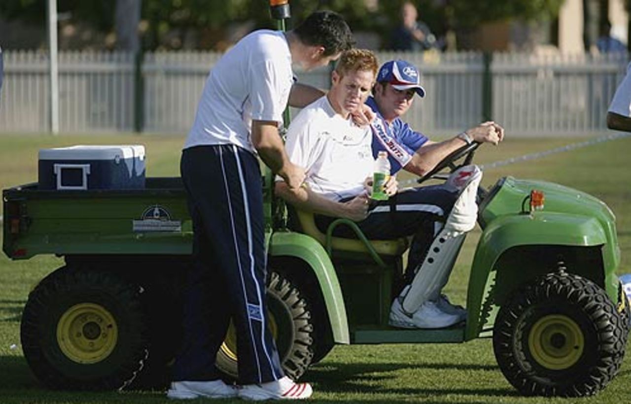 Shaun Pollock takes a joyride, Sydney, October 10, 2005