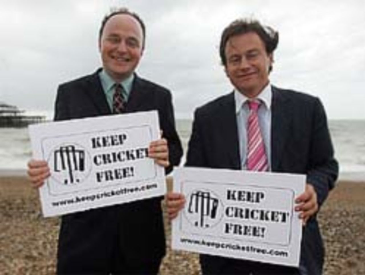 John Grogan and David Brook of the Keep Cricket Free campaign, September 2005