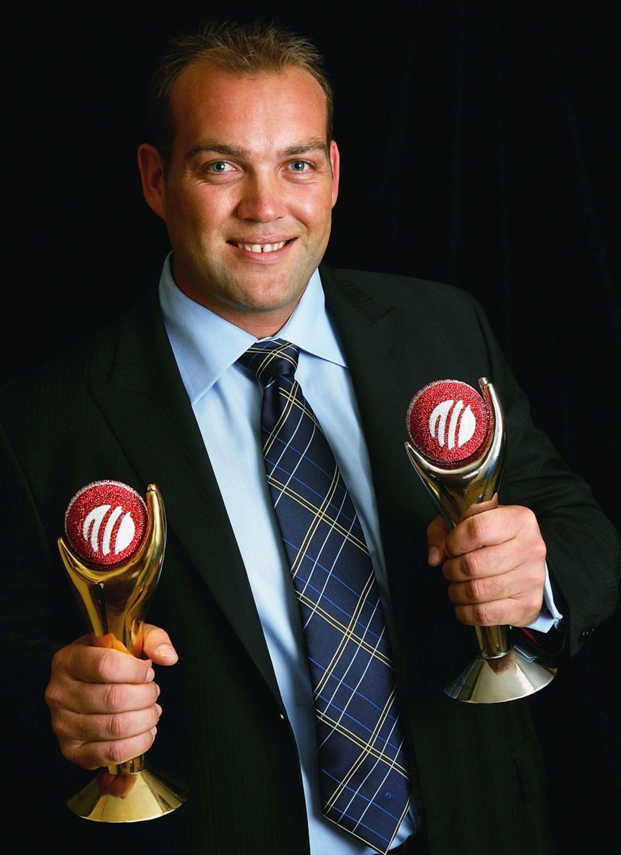 Jacques Kallis poses with the Sir Garfield Sobers Trophy and the Test Player of the Year Trophy, Sydney, October 11, 2005 