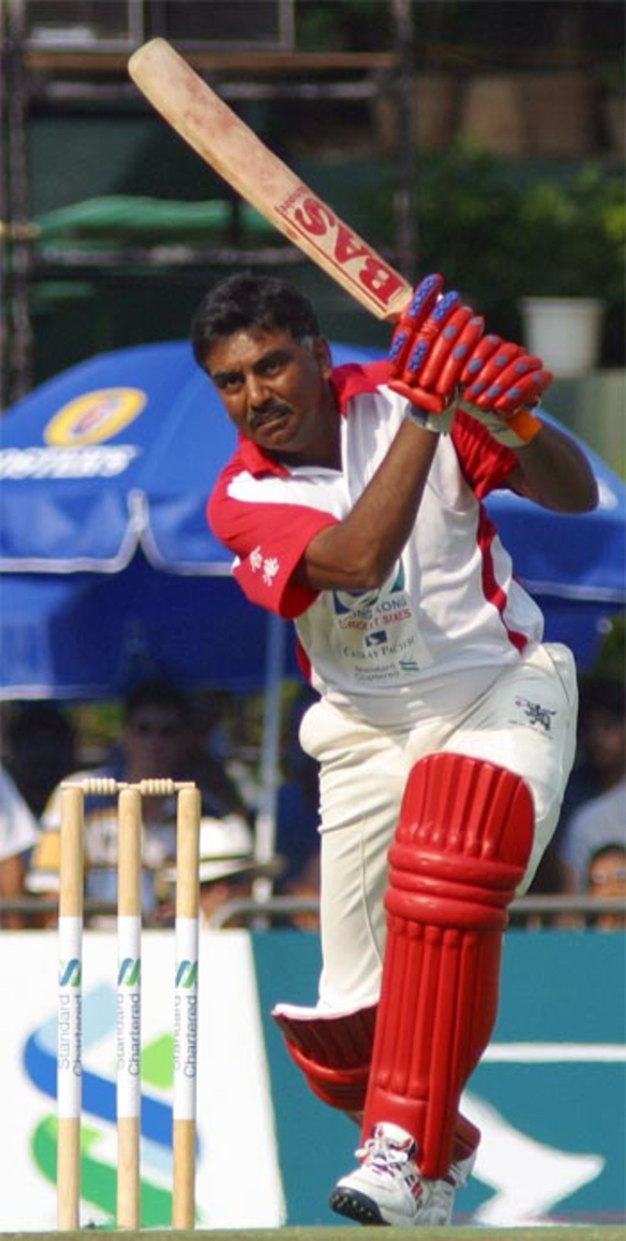 Rahul Sharma batting at the 2004 Cathay Pacific / Standard Chartered Hong Kong International Cricket Sixes