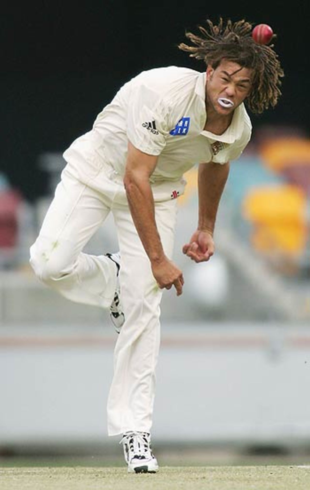 Andrew Symonds sends down a delivery, Queensland v Tasmania, Pura Cup, Brisbane, October 17, 2005