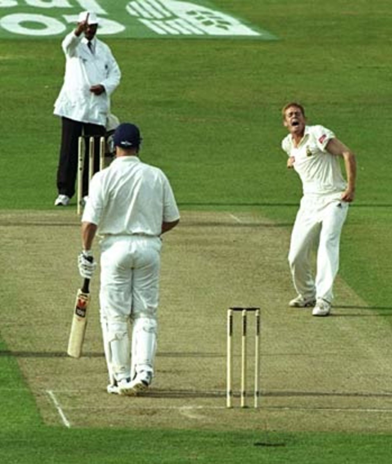 Andrew Flintoff is controversially dismissed by Shaun Pollock, England v South Africa, Headingley, 5th Test, August 6, 1998