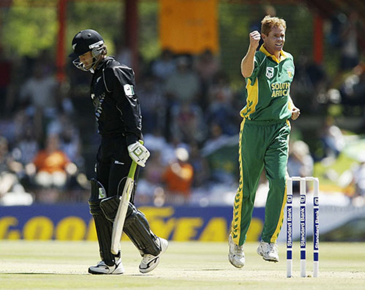 Shaun Pollock dismisses Nathan Astle, South Africa v New Zealand, Bloemfontein, October 23, 2005