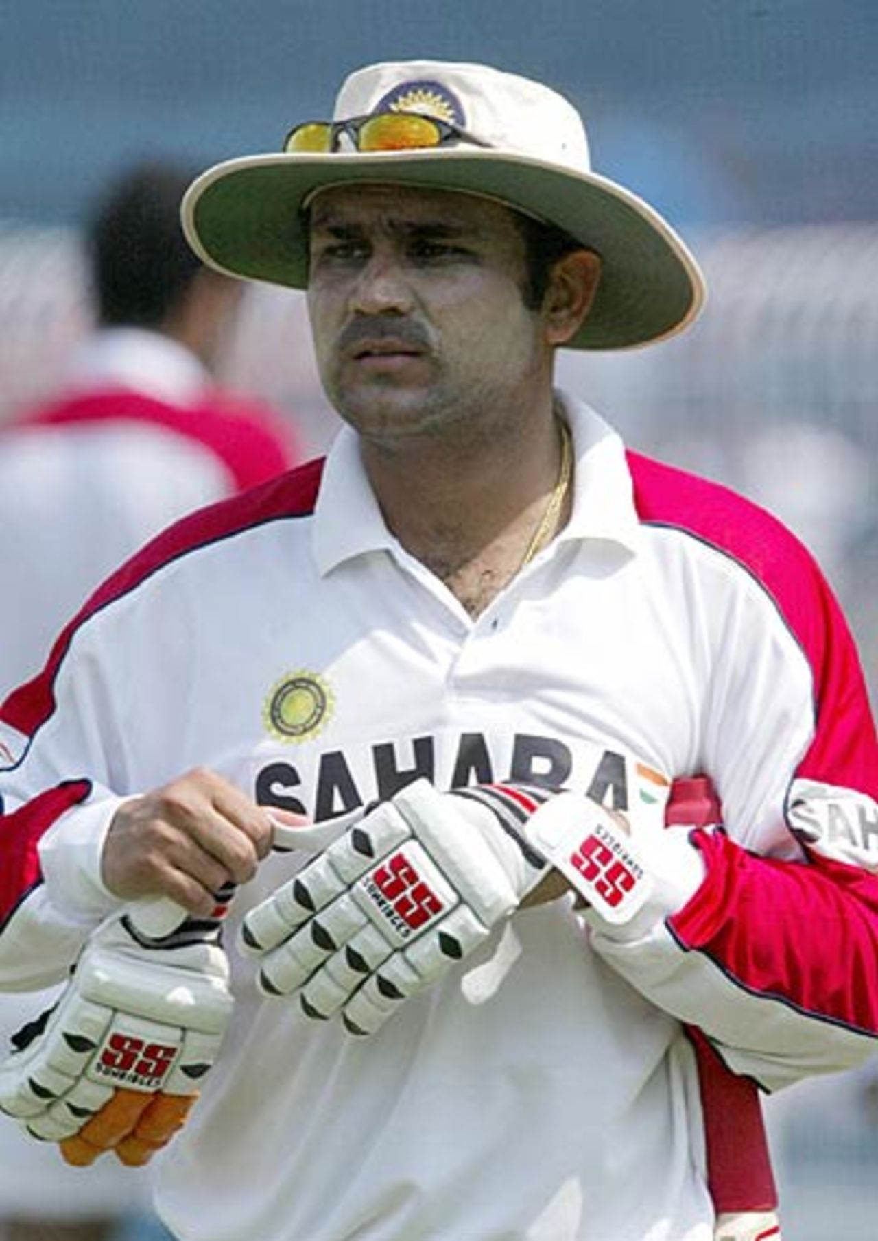 Virender Sehwag gears up for the first match against Sri Lanka, Nagpur, October 24, 2005