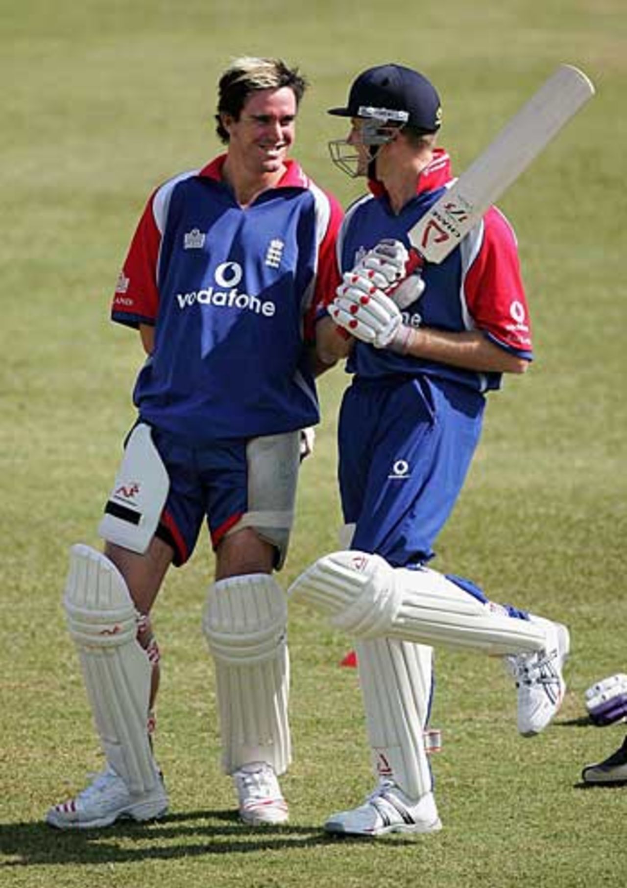Kevin Pietersen and Shaun Udal share a joke during a training session, Islamabad, October 27, 2005