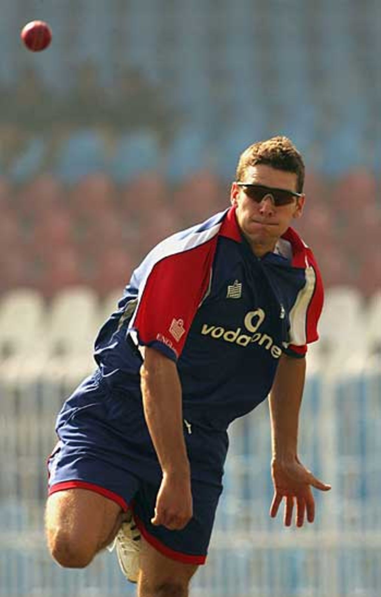 Alex Loudon bowls during a training session, Islamabad, October 27, 2005