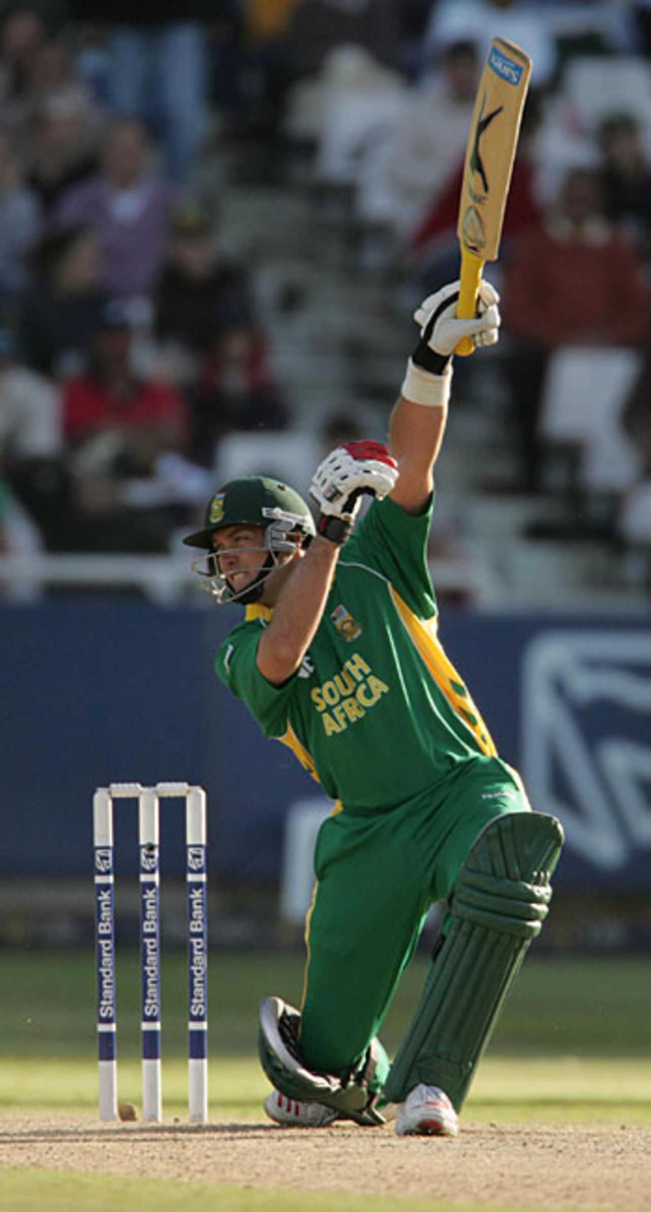 Jacques Kallis unleashes a one-handed cover drive, South Africa v New Zealand, 2nd ODI, Cape Town, October 28, 2005