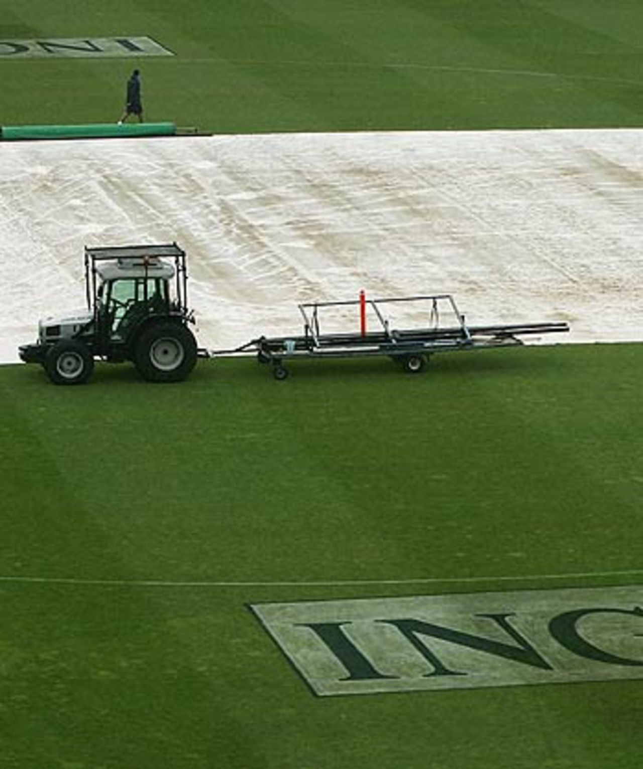 Rain forced the ING Cup match between New South Wales and Tasmania to be abandoned, NSW v Tasmania, ING Cup, SCG, October 30, 2005